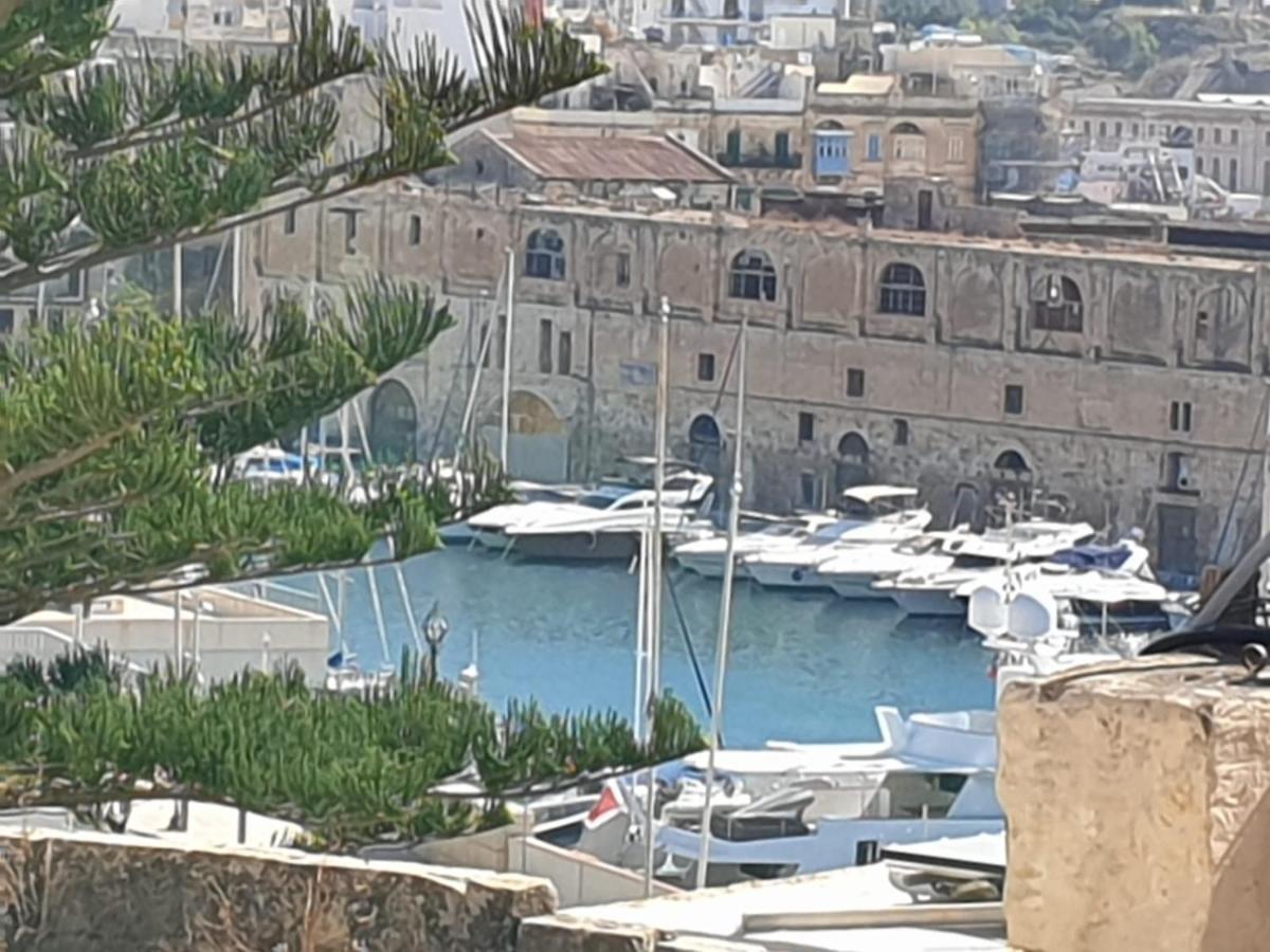Tifkira Vila Birgu Exterior foto